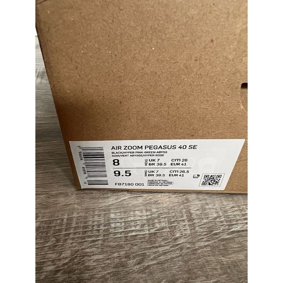 Nike Pegasus Running Shoes - Picture 9 of 9